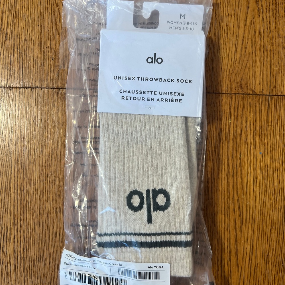 ALO Yoga Unisex Throwback Sock - Cream